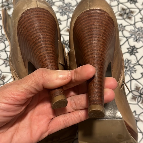 Leather zip up buckle boots - Picture 7 of 7